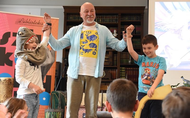 Koncert Flapjack i Illusion: Muzyczna Magia na Scenie