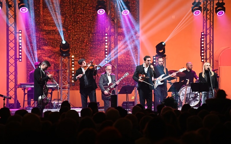 Kolędowe Ostatki na Bis: Świąteczny Koncert w Świdnicy