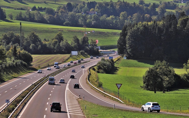 Świdniczanie za kółkiem – co zmienia się na polskich drogach ekspresowych w 2026 roku?