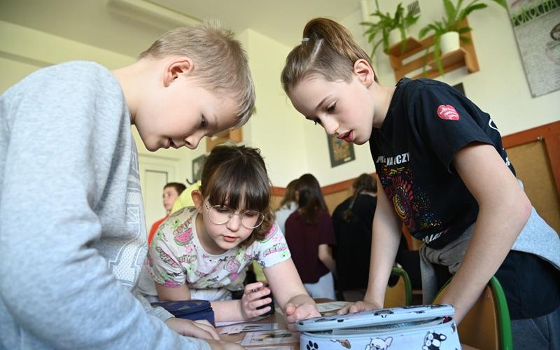 Uczniowie świętują Tydzień dla Ziemi