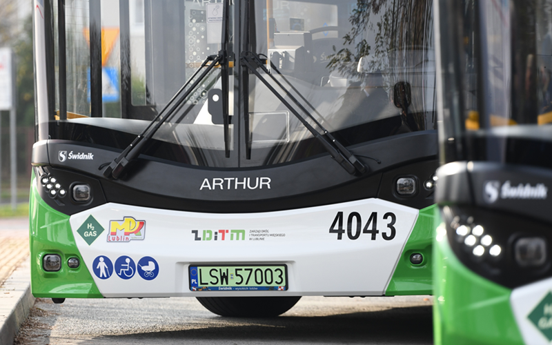 Autobusem na V Świdnik Air Festival