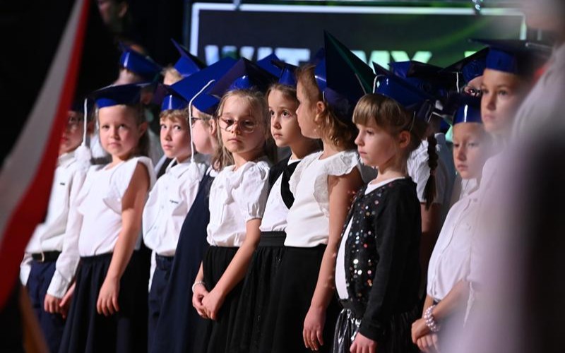 Pierwszoklasiści złożyli uroczyste ślubowanie (foto)